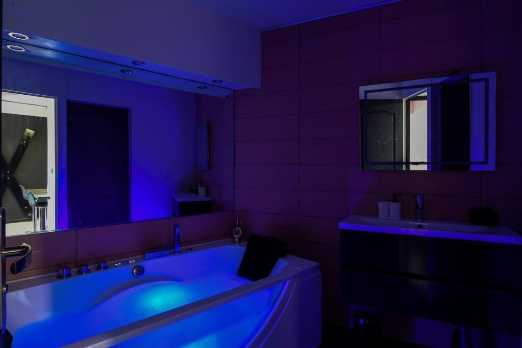 Le Cherubite: Entre Erotisme Et Baroque #Sexroom #Bdsm La Grande Motte Exterior photo